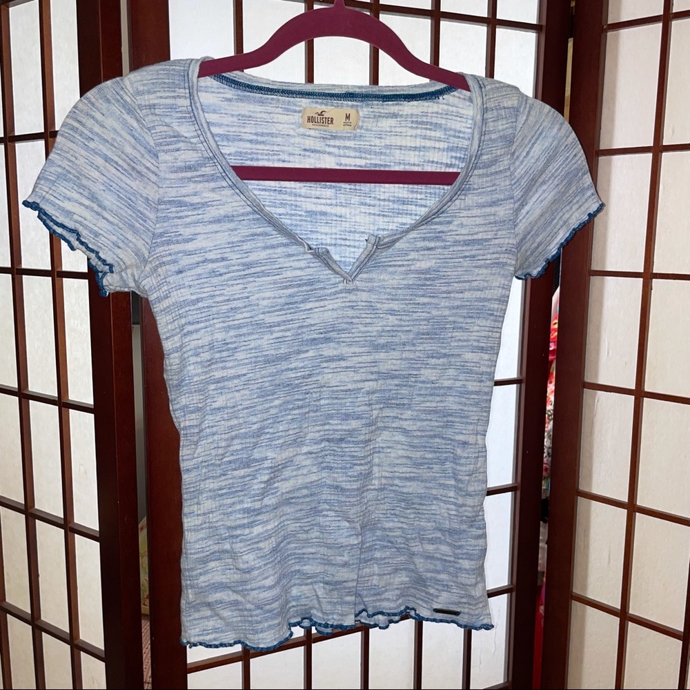 Hollister / Medium / Light blue & whiteish